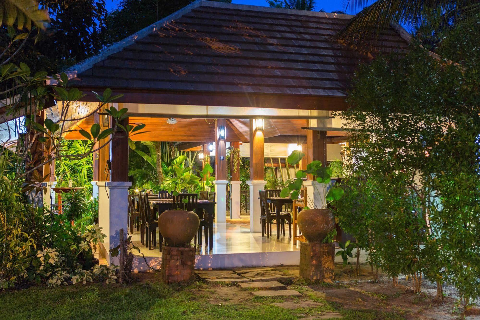 Easy Time Resort Laem Sai Beach 외부 사진